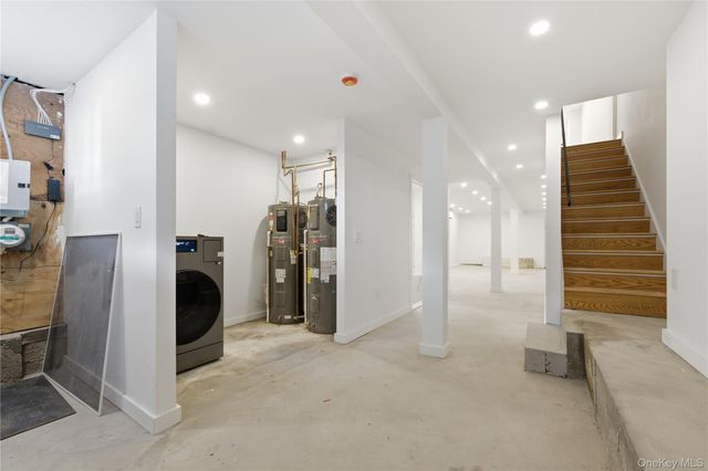 3409 29th Street, Astoria, NY 11106