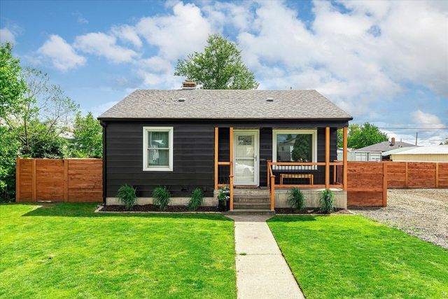524 E Garland Ave, Spokane, WA 99207 property photo