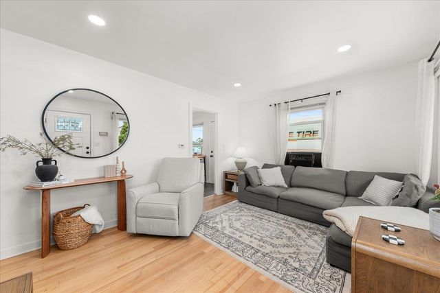 524 E Garland Ave, Spokane, WA 99207