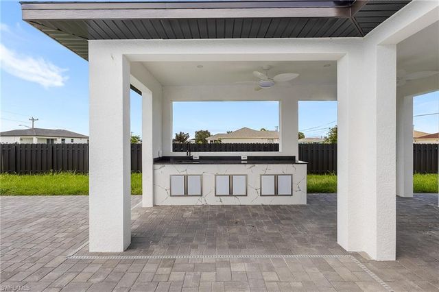 1018 NE Juanita PL, Cape Coral, FL 33909