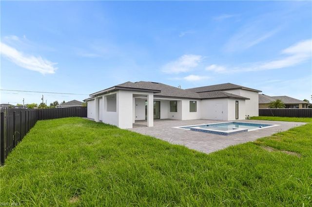 1018 NE Juanita PL, Cape Coral, FL 33909