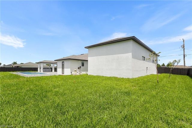 1018 NE Juanita PL, Cape Coral, FL 33909