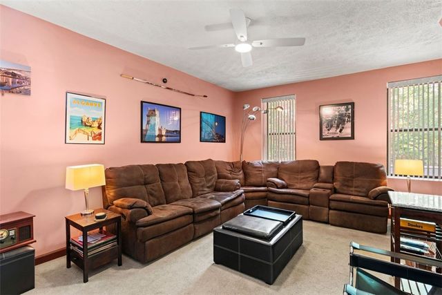 130 Lincoln Ave, Swissvale, PA 15218