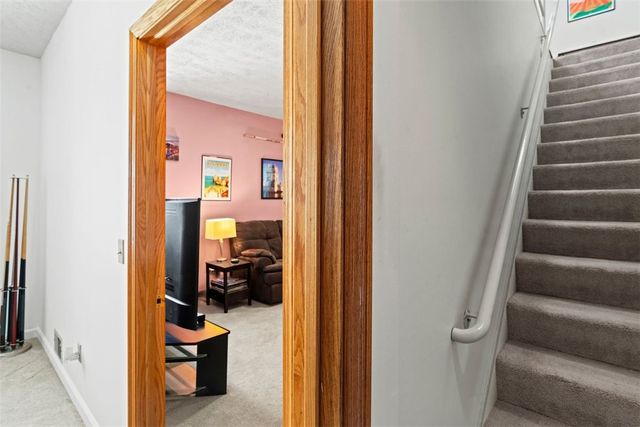 130 Lincoln Ave, Swissvale, PA 15218