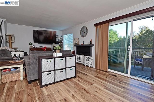 25105 Vista Greens Ct, Hayward, CA 94541