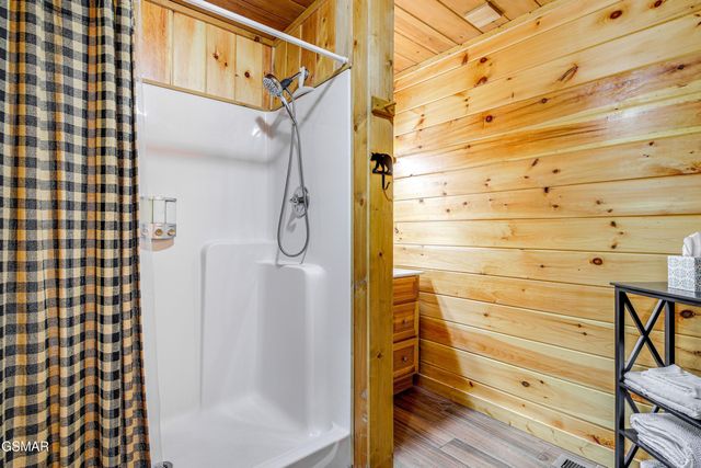 1046 Cheshire Court, Gatlinburg, TN 37738