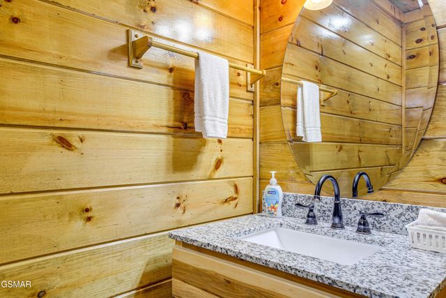 1046 Cheshire Court, Gatlinburg, TN 37738