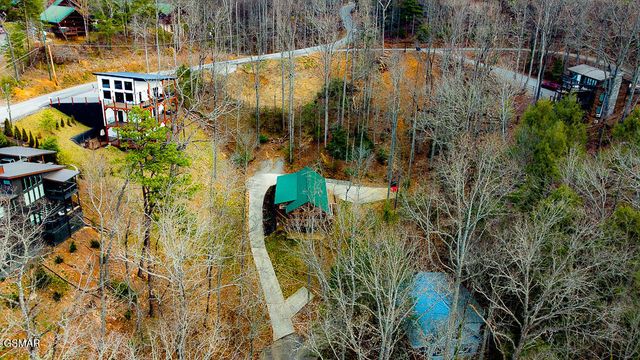 1046 Cheshire Court, Gatlinburg, TN 37738