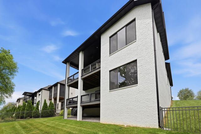 3818 E Cypress Point Street, Springfield, MO 65802