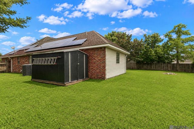 10960 Woodhaven Dr, Denham Springs, LA 70726