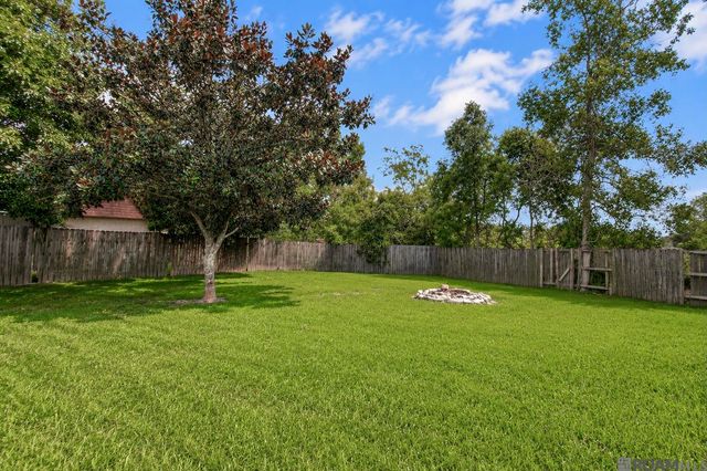 10960 Woodhaven Dr, Denham Springs, LA 70726
