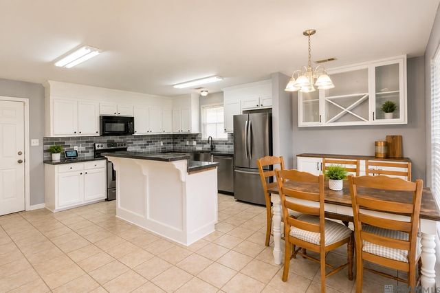 10960 Woodhaven Dr, Denham Springs, LA 70726
