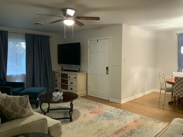 6708 Evergreen Dr, Little Rock, AR 72207