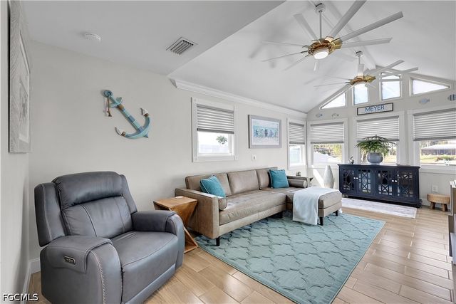 1221 SE 43rd TER, Cape Coral, FL 33904