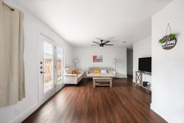 5700 Signal PT, Austin, TX 78724