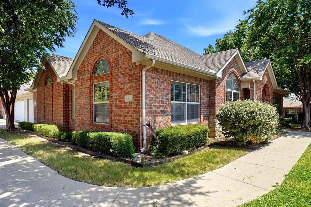 3233 Rosehaven Drive 1610, Fort Worth, TX 76116 — exterior