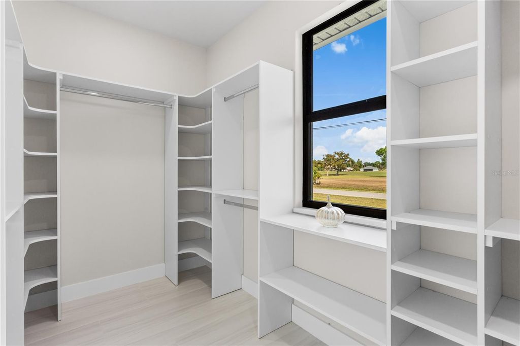 Image 32 of property listing at 1508 NW 31ST AVENUE, Cape Coral, FL 33993