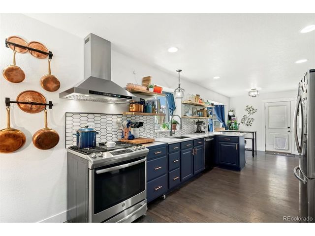 1707 Platte River Dr, Windsor, CO 80550