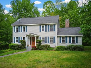 2 Arthur Avenue, Hooksett, NH 03106