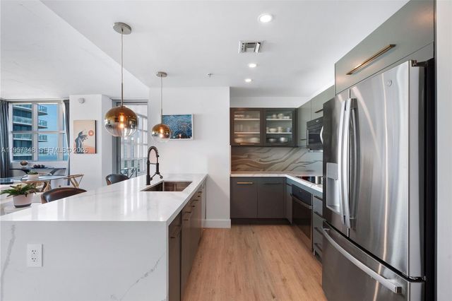 3301 NE 1st Ave H2215, Miami, FL 33137