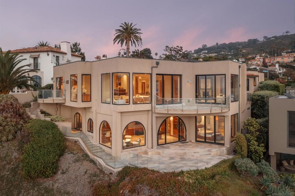1828 Spindrift Dr, La Jolla, CA 92037 — photo 3