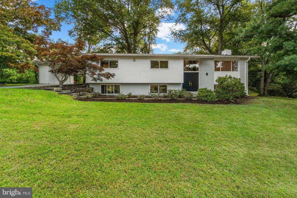 1 BABETTE CT, Pikesville, MD 21208