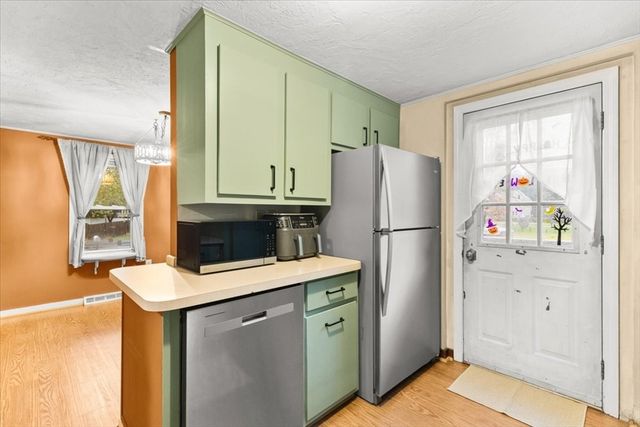 42 Stockade, Plymouth, MA 02360