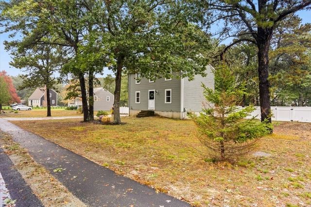 42 Stockade, Plymouth, MA 02360