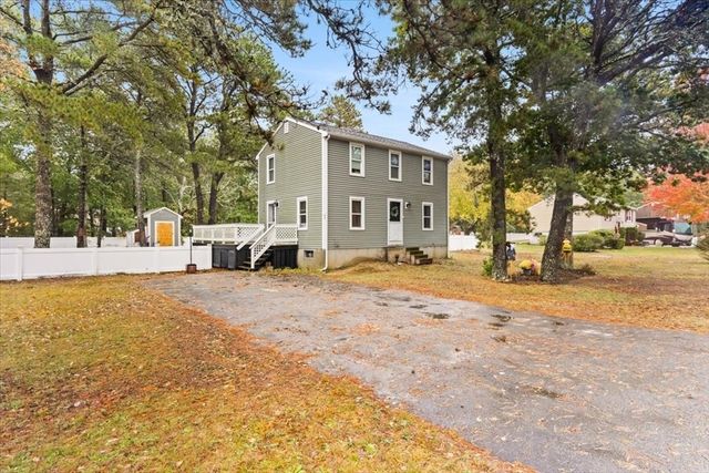 42 Stockade, Plymouth, MA 02360