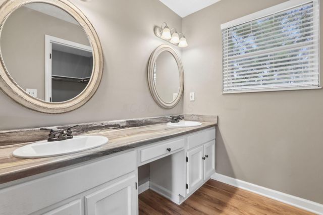 70 Ridgedale Court, Powell, OH 43065