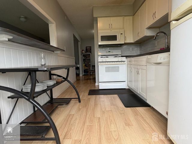 99 Brookview Circle, Jamesburg, NJ 08831