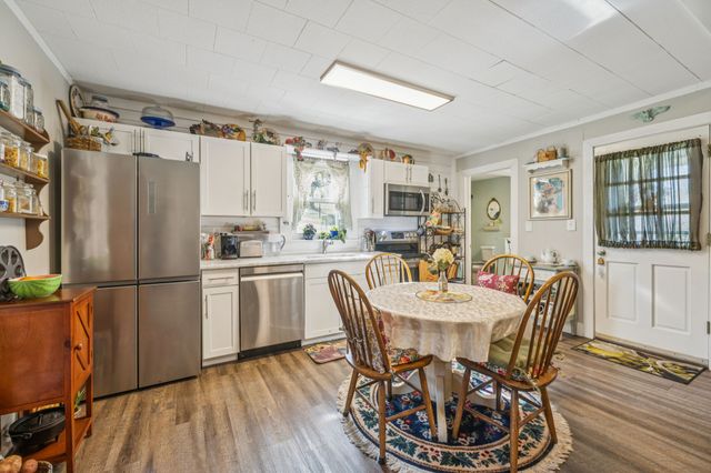 15 Cloverdale Ln, Hickman, TN 38567