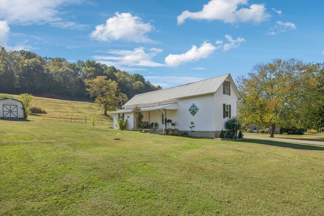 15 Cloverdale Ln, Hickman, TN 38567