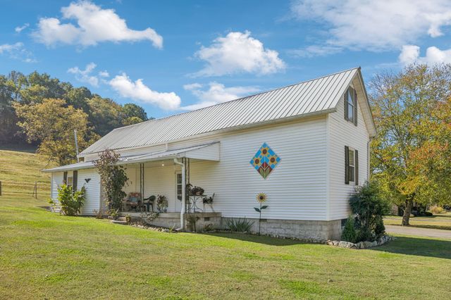 15 Cloverdale Ln, Hickman, TN 38567