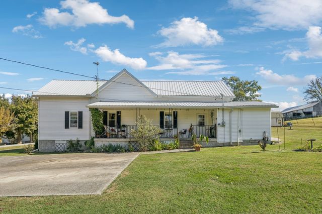 15 Cloverdale Ln, Hickman, TN 38567