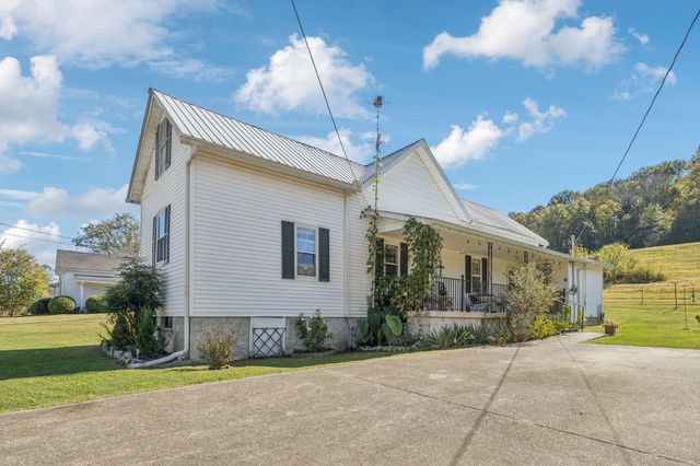 15 Cloverdale Ln, Hickman, TN 38567