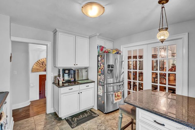 1 Cottontail Lane, East Setauket, NY 11733