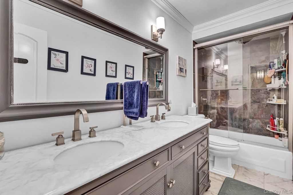 1 Cottontail Lane, East Setauket, NY 11733 — photo 4