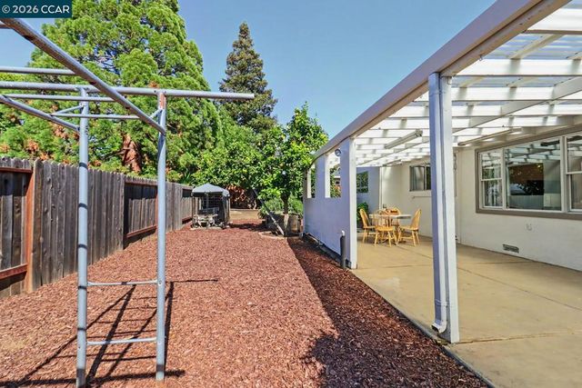 5505 Florida Dr, Concord, CA 94521