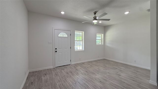 1321 Denver Avenue, Fort Worth, TX 76164