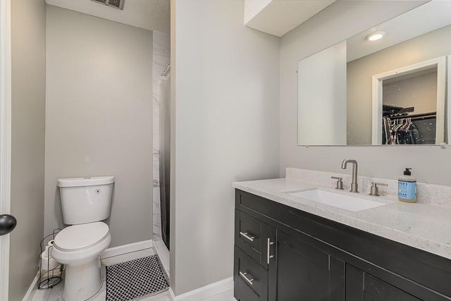 14435 166th Street, Bonner Springs, KS 66012