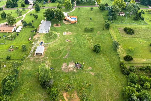 14435 166th Street, Bonner Springs, KS 66012
