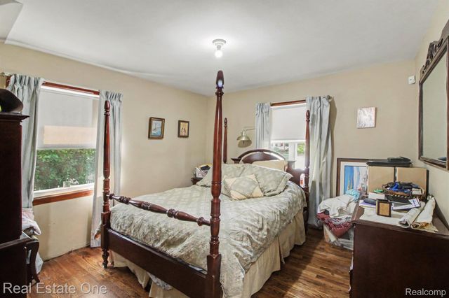 15982 Macarthur Street E, Redford Charter Township, MI 48239