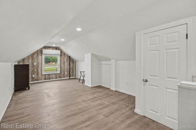 15982 Macarthur Street E, Redford Charter Township, MI 48239