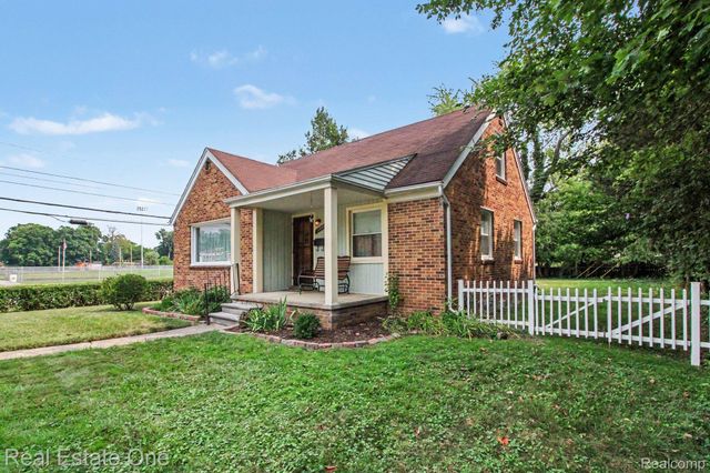 15982 Macarthur Street E, Redford Charter Township, MI 48239