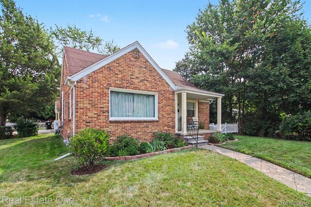 15982 Macarthur Street E, Redford Charter Township, MI 48239