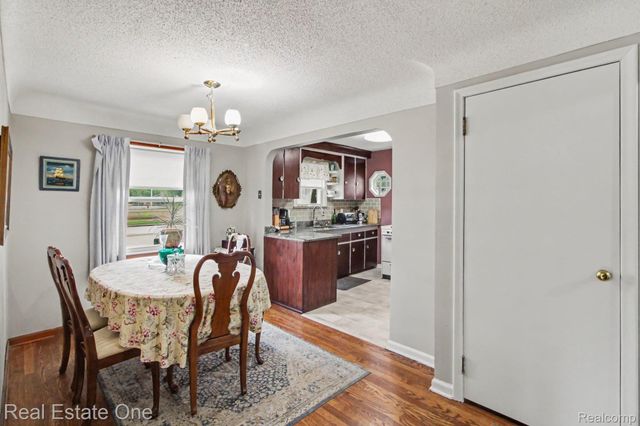 15982 Macarthur Street E, Redford Charter Township, MI 48239