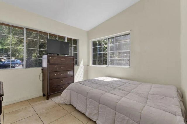 610 W 11th Avenue, Escondido, CA 92025