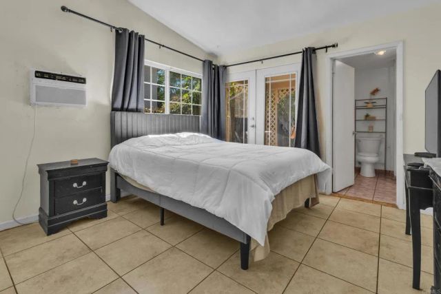 610 W 11th Avenue, Escondido, CA 92025
