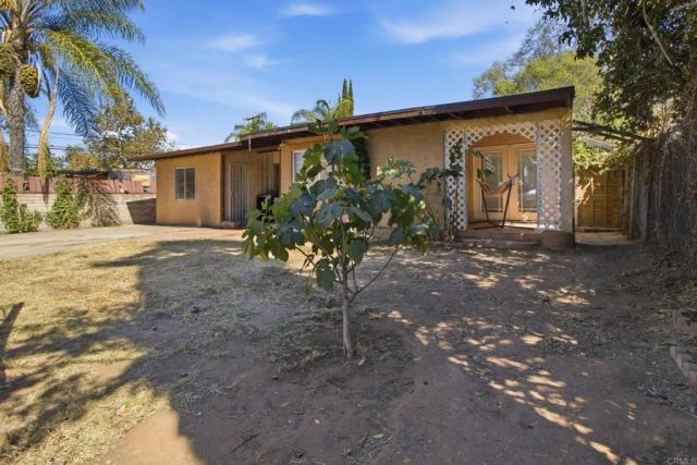 610 W 11th Avenue, Escondido, CA 92025